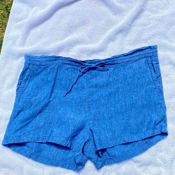 6 for$20♥️Charter club (L) chambray cargo, casual walking, fabric shorts - Picture 3 of 6